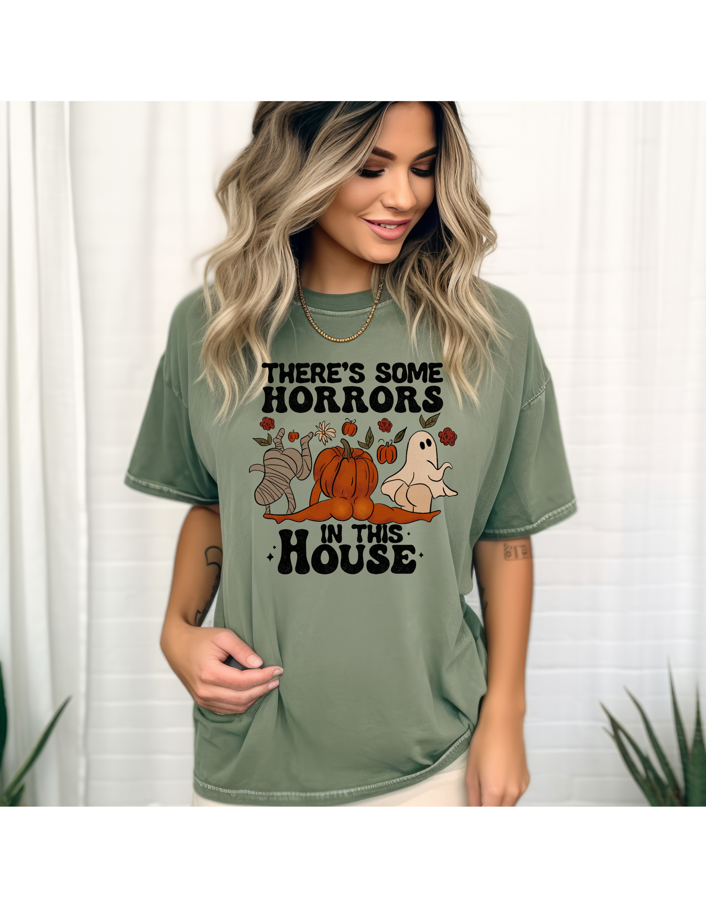 There's Some Horrors in the House Tshirt