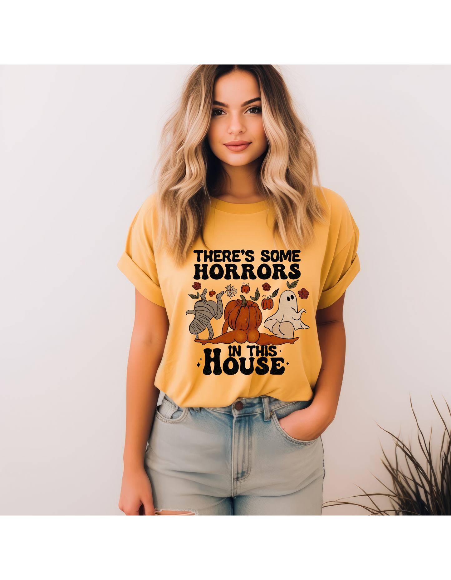 There's Some Horrors in the House Tshirt